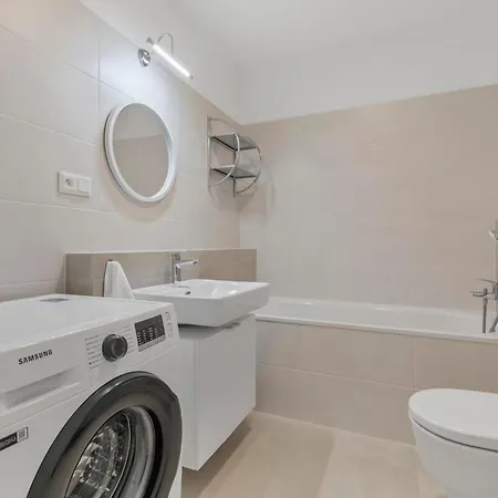 Pilot - With Parking Διαμέρισμα Μπρατισλάβα